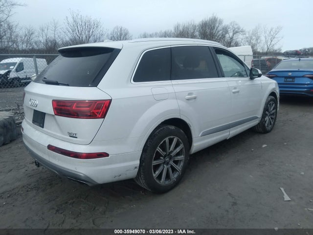 WA1LAAF73JD035124 Audi Q7 Premium Plus