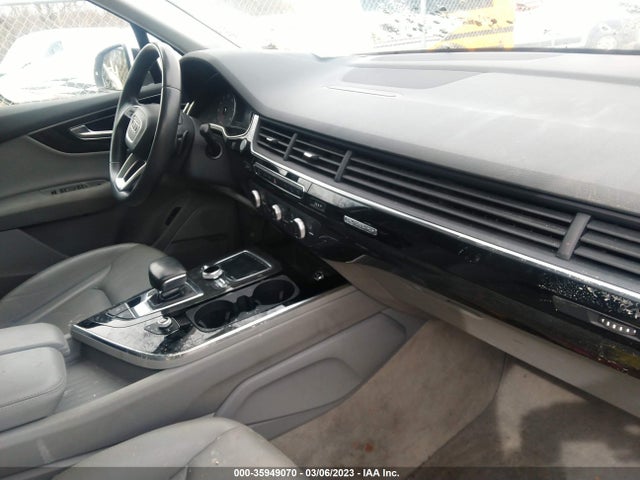 WA1LAAF73JD035124 Audi Q7 Premium Plus