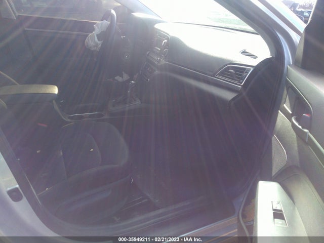 Hyundai ELANTRA SE 2018 5NPD74LFXJH316451 Image 5