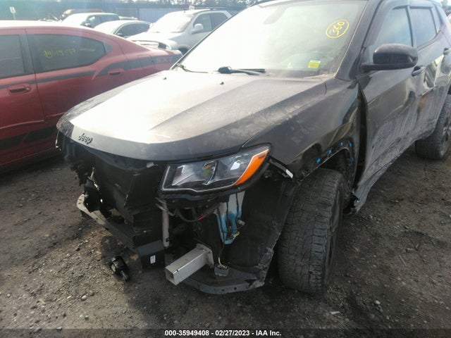 2018 Jeep Compass, VIN: 3C4NJDBB8JT395218