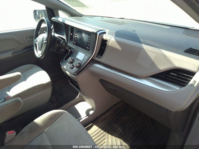 2019 Toyota Sienna, VIN: 5TDZZ3DCXKS990447