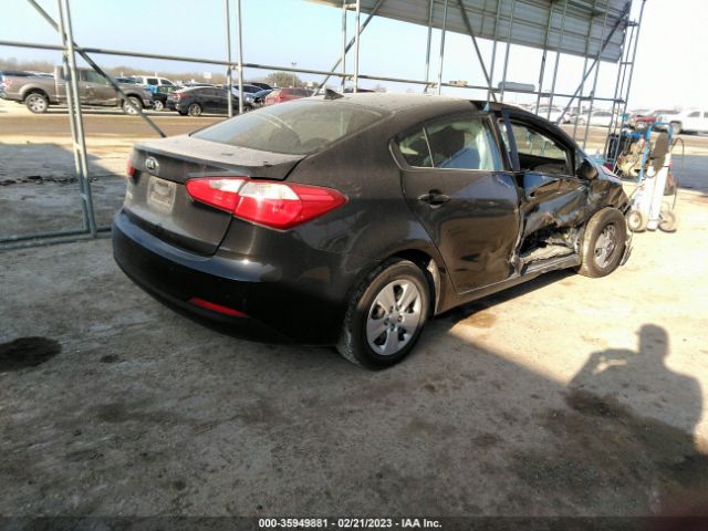KNAFK4A69G5571513 KIA FORTE LX