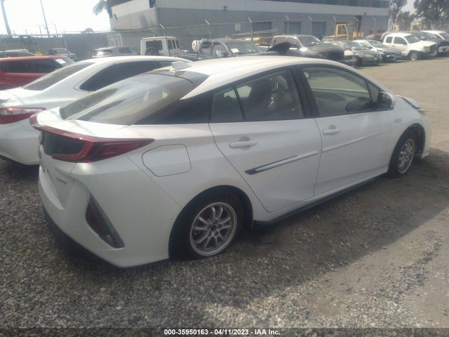 2022 Toyota Prius, VIN: JTDKAMFP5N3205983