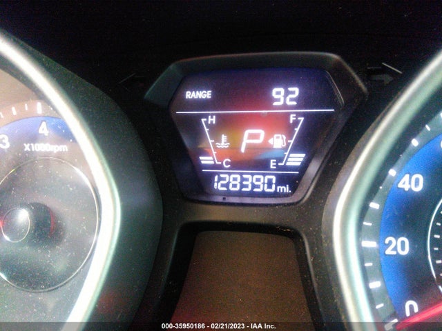 2016 HYUNDAI ELANTRA LIMITED VIN: KMHDH4AE8GU595495