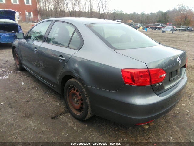 3VW2K7AJ8DM366842 Volkswagen Jetta Sedan S