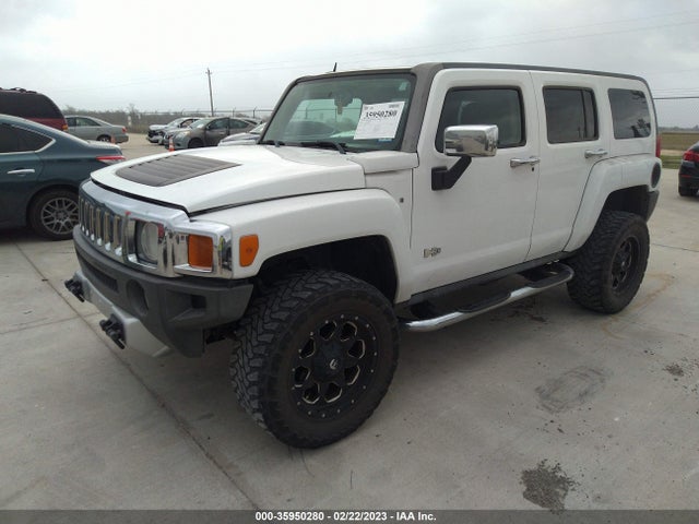 5GTEN43E188229010 Hummer H3 Suv Luxury