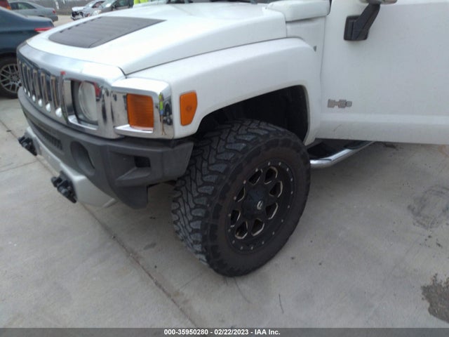 5GTEN43E188229010 Hummer H3 Suv Luxury