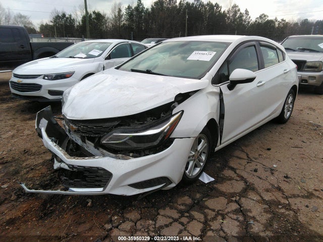 Chevrolet CRUZE LT 2018 3G1BH6SE7JS626144 Image 2