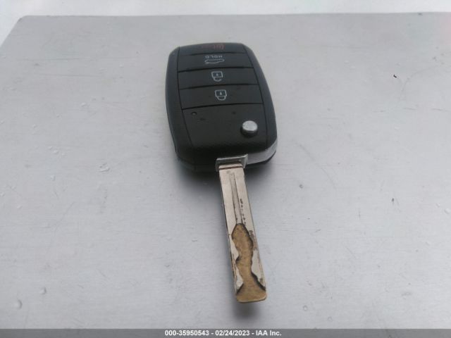 KNAGM4A77F5643962 KIA Optima Lx