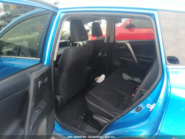 2018 Toyota RAV4, VIN: JTMRJREV2JD211532