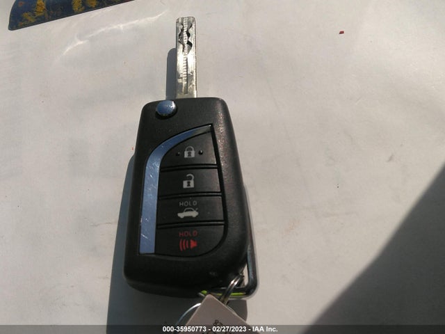 Toyota COROLLA LE 2021 JTDEPMAE7MJ137651 Image 3