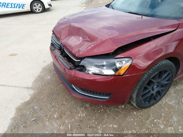 1VWAT7A3XFC050275 Volkswagen Passat 1.8t Wolfsburg Ed