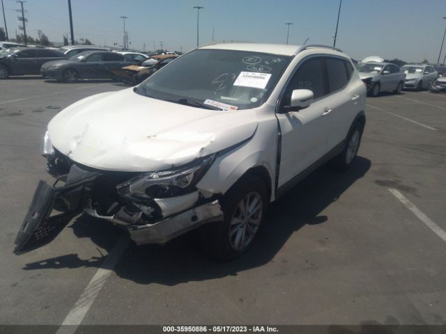 JN1BJ1CP2JW154098 Nissan Rogue Sport Sv