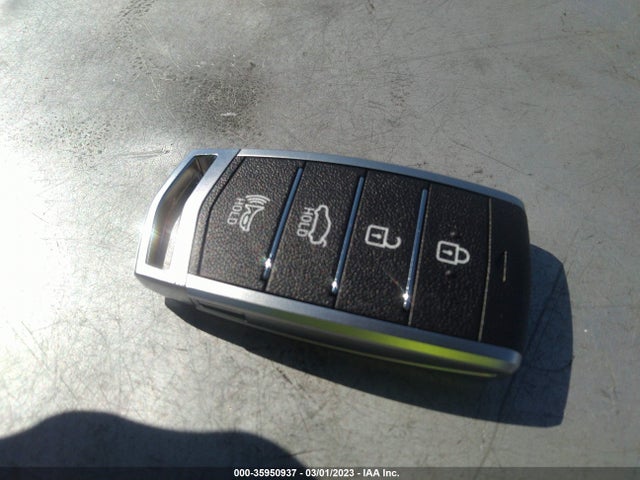 2021 Genesis G70, VIN: KMTG34LA2MU070410