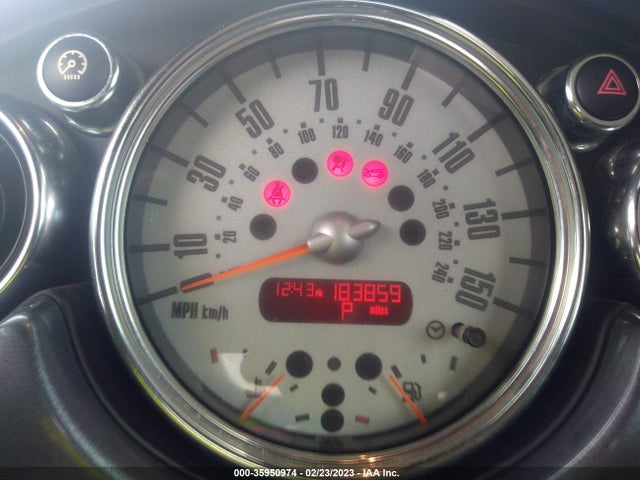 2005 MINI COOPER CONVERTIBLE VIN: WMWRF33415TG11182
