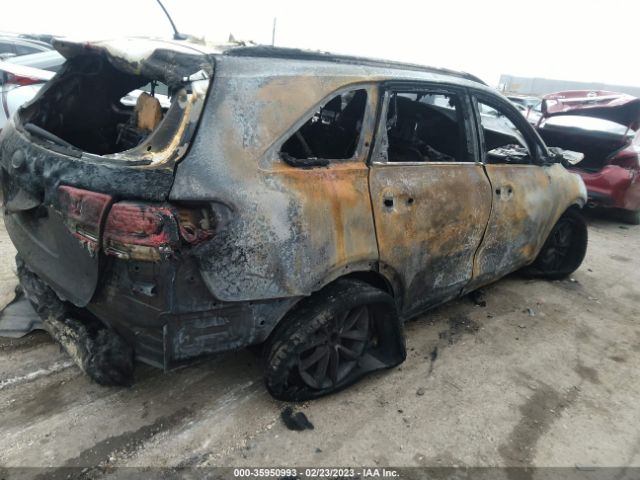 5XYPG4A55JG360100 KIA Sorento Lx V6