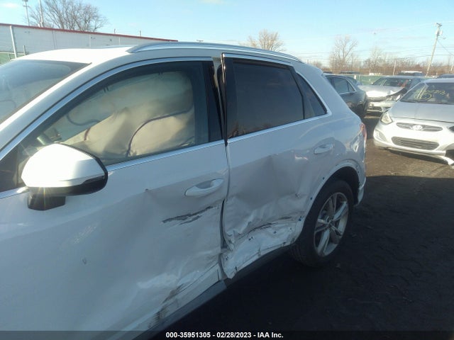 WA1EECF38L1045190 Audi Q3 S Line Premium Plus