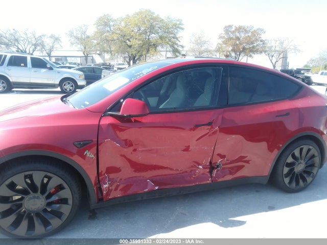 2022 Tesla Model Y, VIN: 7SAYGDEF8NF459162