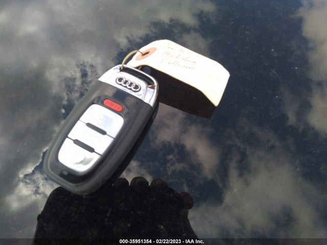 2016 Audi S8, VIN: WAUJSAFD2GN006844