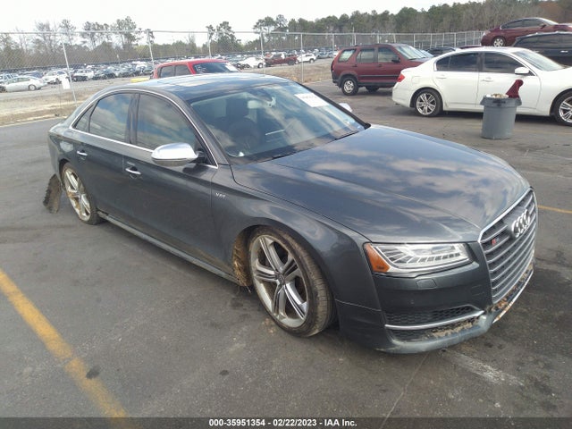 2016 Audi S8, VIN: WAUJSAFD2GN006844