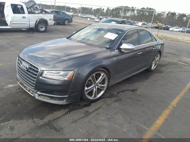 2016 Audi S8, VIN: WAUJSAFD2GN006844