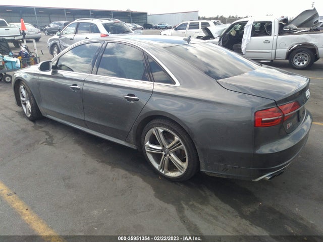 2016 Audi S8, VIN: WAUJSAFD2GN006844