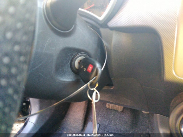 2015 SCION TC VIN: JTKJF5C74FJ013211
