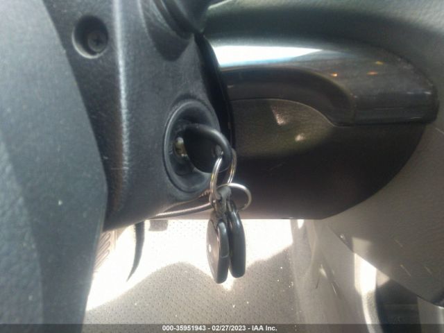5XYKTDA15BG134420 KIA SORENTO LX