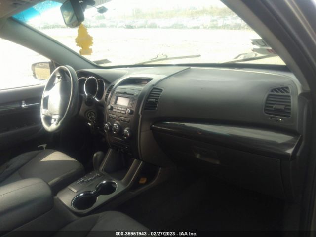 5XYKTDA15BG134420 KIA SORENTO LX