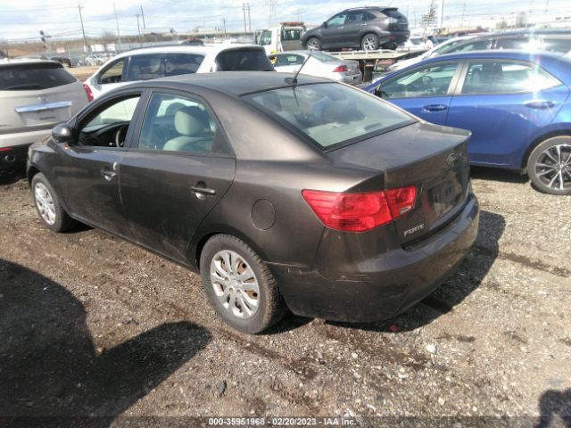 KNAFU4A29B5425998 KIA FORTE EX