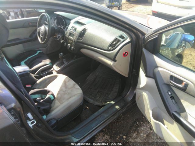 KNAFU4A29B5425998 KIA FORTE EX