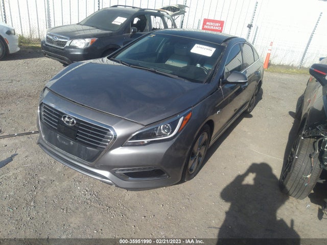 Hyundai Sonata Hybrid Limited 2017 KMHE34L32HA064570 Image 2