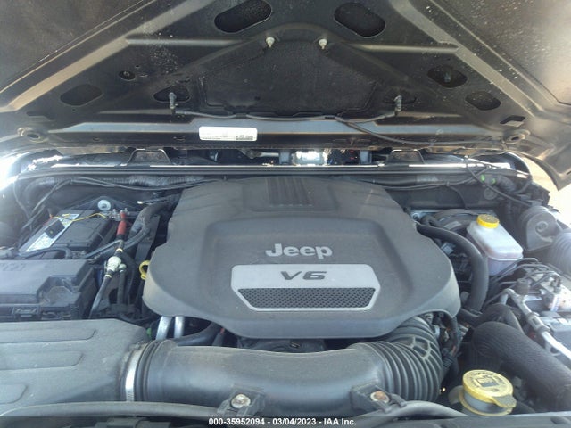 2015 Jeep Wrangler, VIN: 1C4AJWAG9FL584020