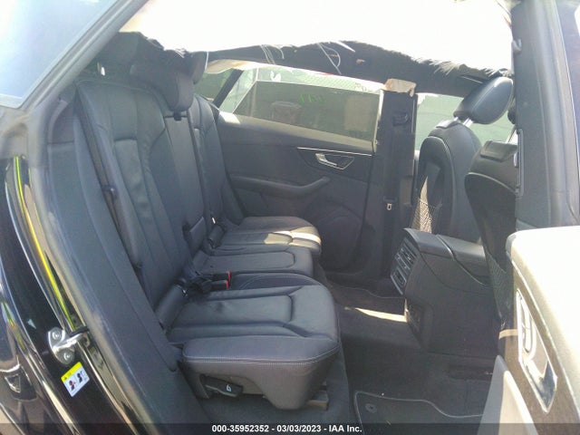 WA1AVAF18KD011877 Audi Q8 PREMIUM