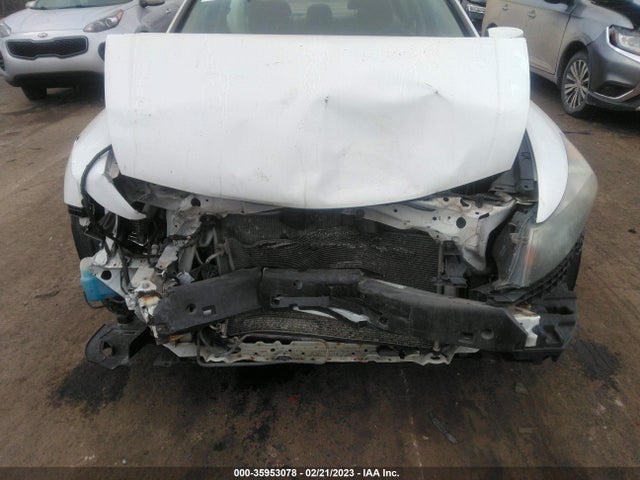 2011 HONDA ACCORD SDN LX-P VIN: 1HGCP2F42BA072671