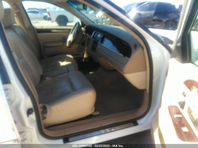 2LNBL8CV3AX613962 Lincoln Town Car Signature Limited