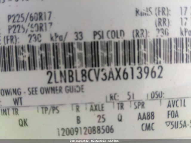 2LNBL8CV3AX613962 Lincoln Town Car Signature Limited