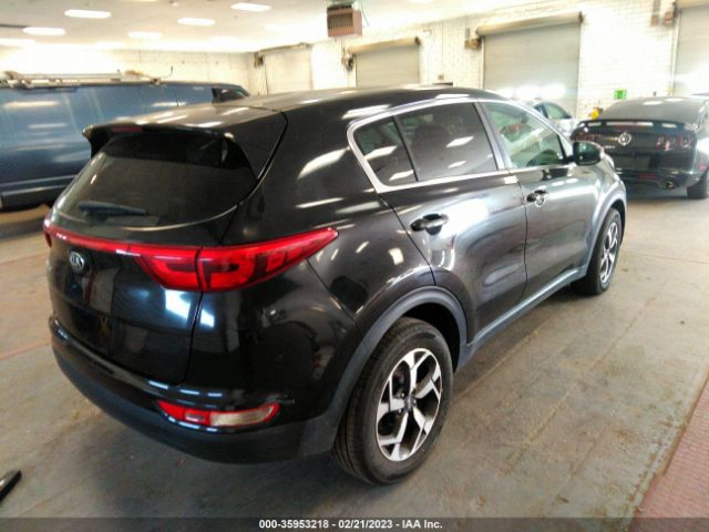 KNDPMCAC2J7329000 KIA Sportage Lx