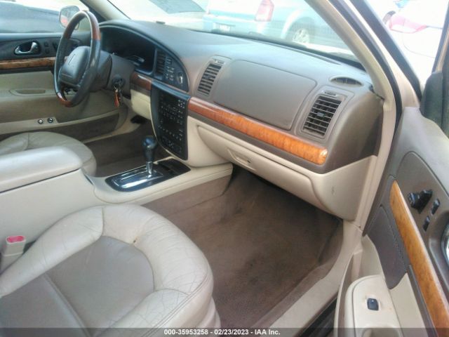 1LNHM97V51Y635310 Lincoln Continental