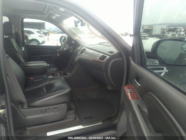 1GYUKBEFXAR246498 Cadillac Escalade Luxury