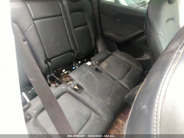 Tesla Model Y Long Range 2022 7SAYGDEE0NF318979 Image 10