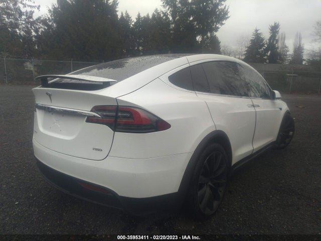 2017 Tesla Model X, VIN: 5YJXCDE25HF059288