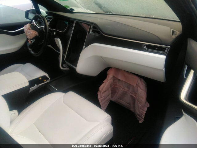 2017 Tesla Model X, VIN: 5YJXCDE25HF059288