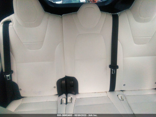 2017 Tesla Model X, VIN: 5YJXCDE25HF059288