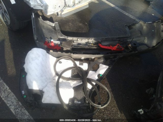 KNDCC3LC9J5156327 KIA NIRO EX