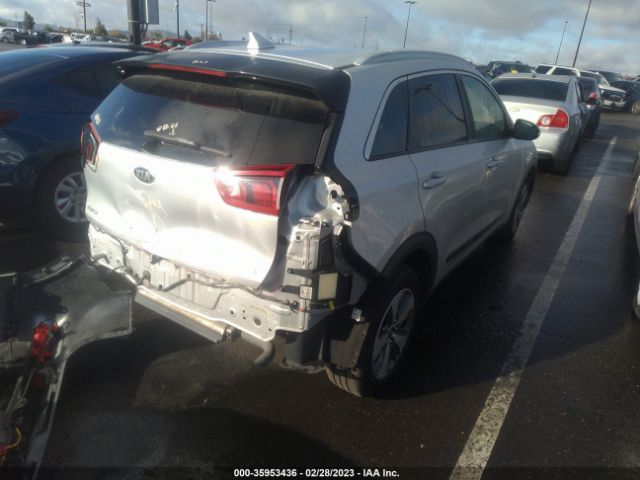 KNDCC3LC9J5156327 KIA NIRO EX