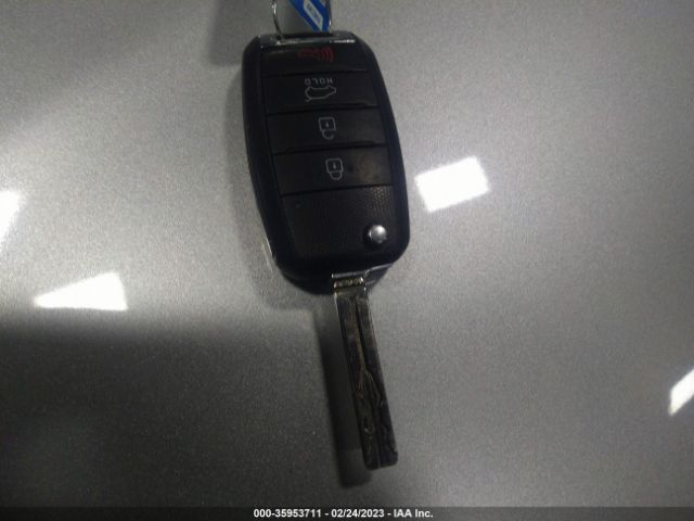 KNDJN2A28E7735681 KIA Soul Base