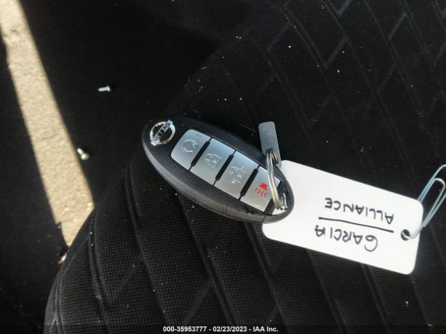 3N1CP5DV2ML561890 Nissan KICKS SR