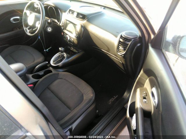 KNDJP3A52J7518745 KIA SOUL +