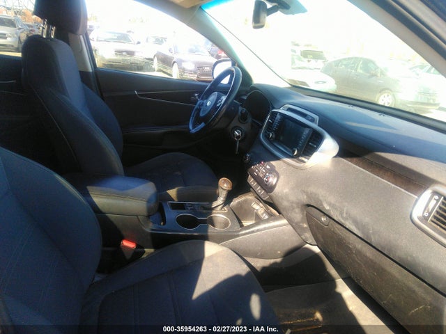 2017 Kia Sorento, VIN: 5XYPG4A31HG328396